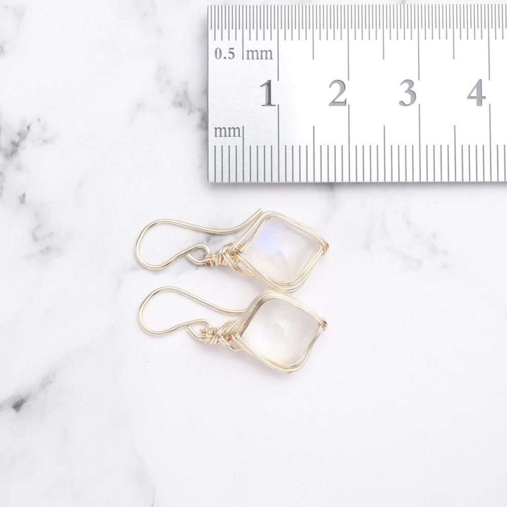 レインボームーンストーン ピアス ワイヤーラッピング 14kgf