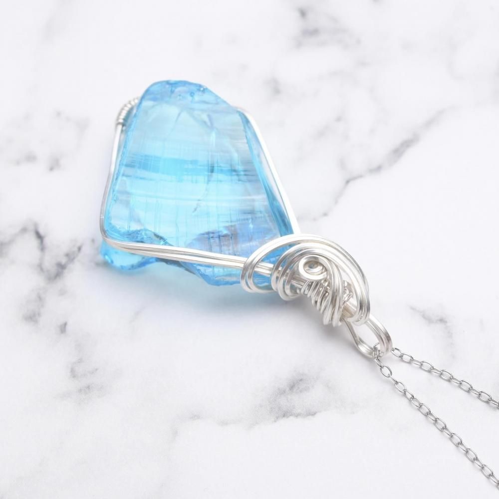 シエラネバダ産 アンダラクリスタル エレスチャルサファイア