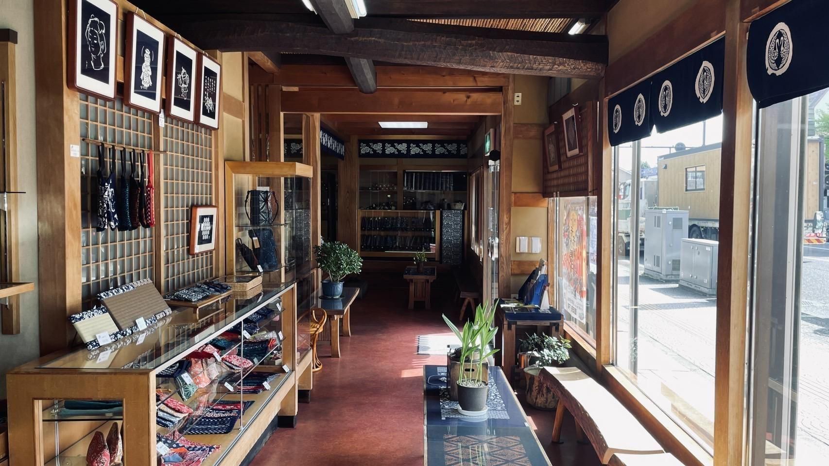 『人気のうー特価』　蛭子屋　小野染彩所　南部古代型染　テーブルセンター 蛭子屋 小野染彩所 南部古代型染 テーブルセンター 房付特大