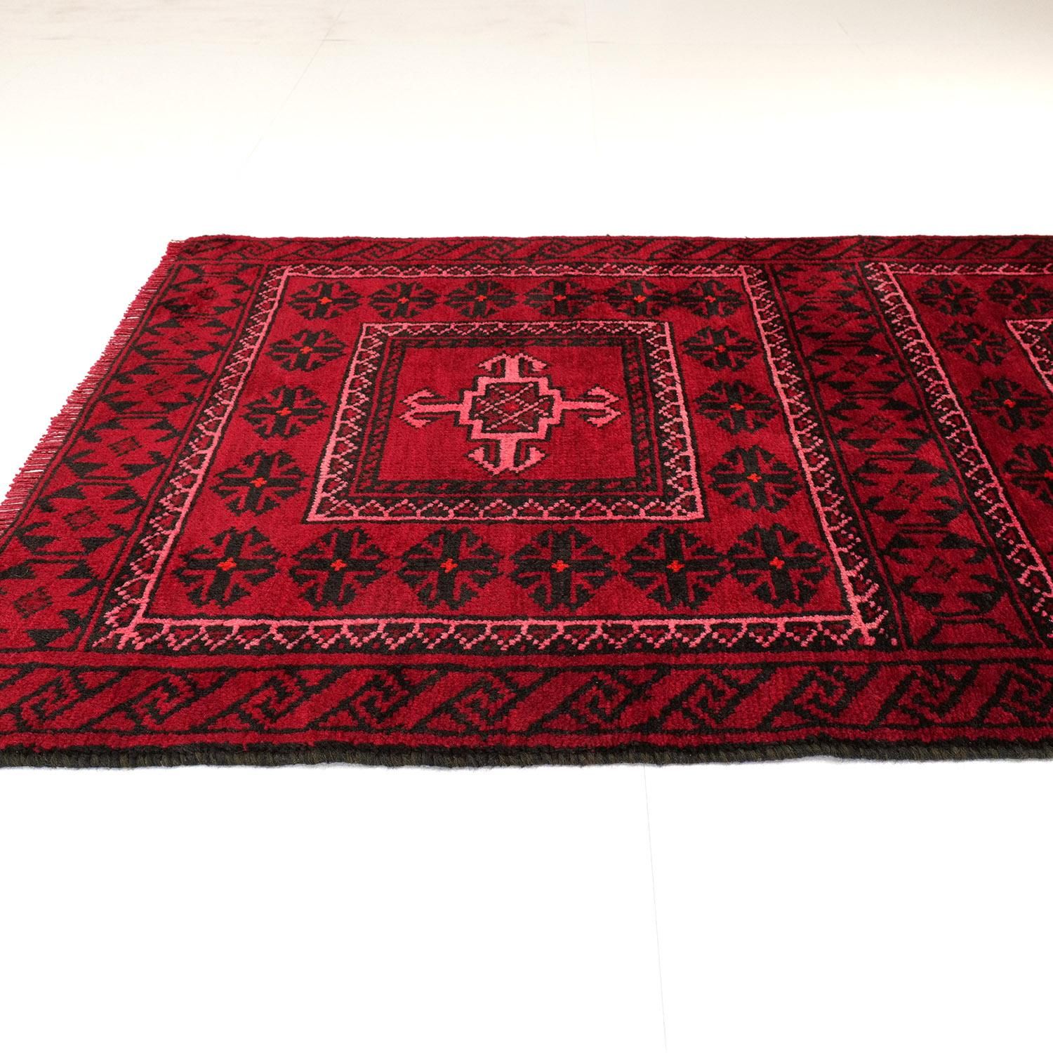 バルーチセミアンティーク絨毯 | 1280×680 - ヴィンテージラグ