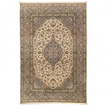 �ʥ��� 1970ǯ�� 2940��2015