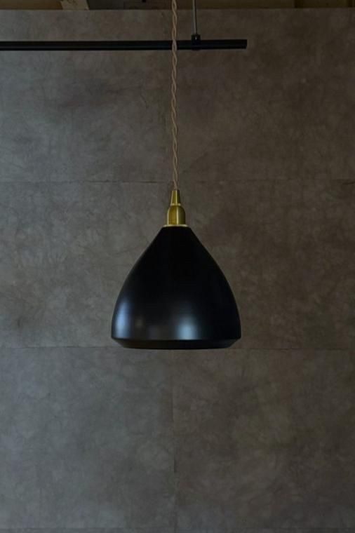 ironshade Venus black