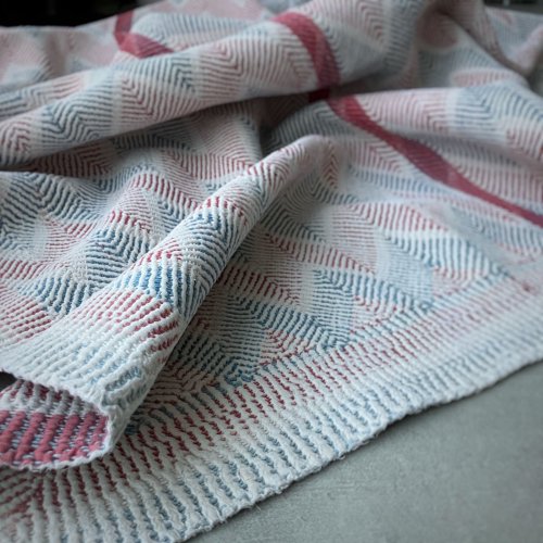 <img class='new_mark_img1' src='https://img.shop-pro.jp/img/new/icons14.gif' style='border:none;display:inline;margin:0px;padding:0px;width:auto;' />Vintage Lohori Kantha Quilt<br> Tricolor 