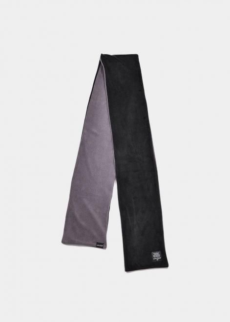 <img class='new_mark_img1' src='https://img.shop-pro.jp/img/new/icons15.gif' style='border:none;display:inline;margin:0px;padding:0px;width:auto;' />APPLEBUMFLEECE MUFFLER BLACKCHARCOAL