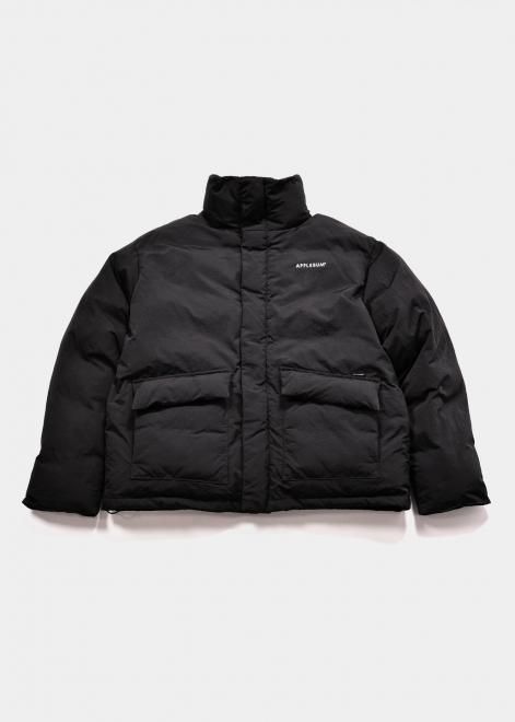 <img class='new_mark_img1' src='https://img.shop-pro.jp/img/new/icons15.gif' style='border:none;display:inline;margin:0px;padding:0px;width:auto;' />APPLEBUMPUFF JACKET BLACK