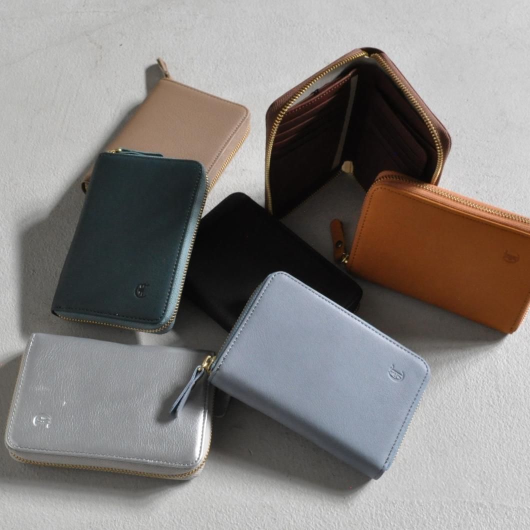 未使用 クレドラン2つ折り財布 TANTE MEDIUM WALLETブラック TANTE MEDIUM WALLET - CLEDRAN ONLINE STORE