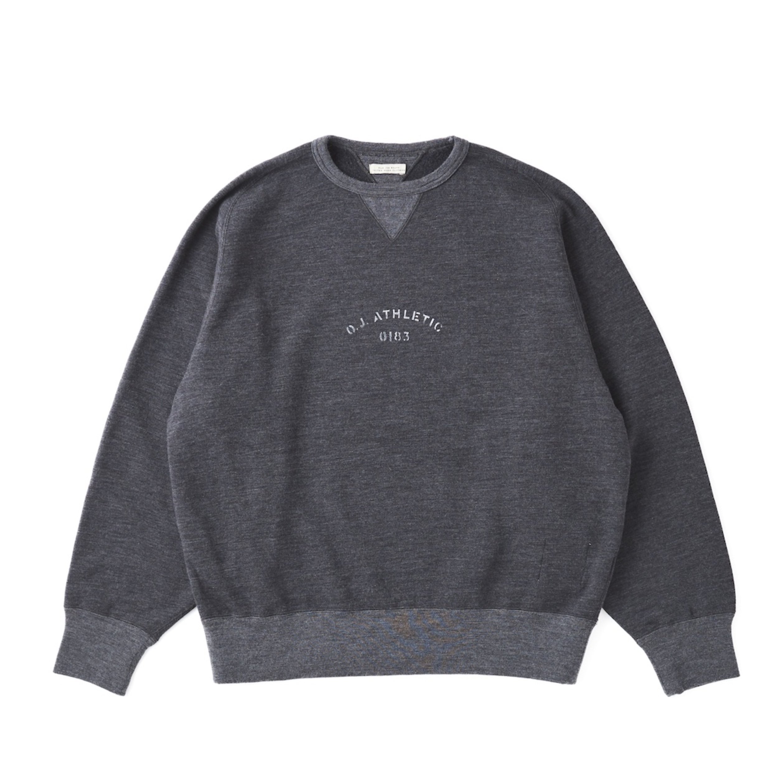 CREW-NECK ATHLETIC TOPS