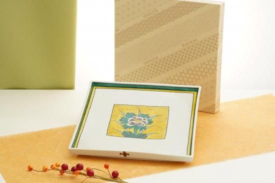 九谷焼　8.5号角皿　吉田屋牡丹