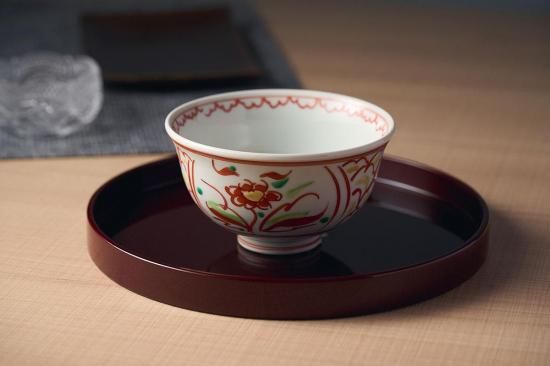 錦間取赤絵草花茶付(大)