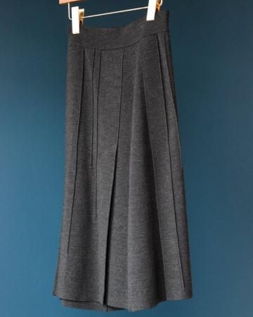 wool pleats skirt
