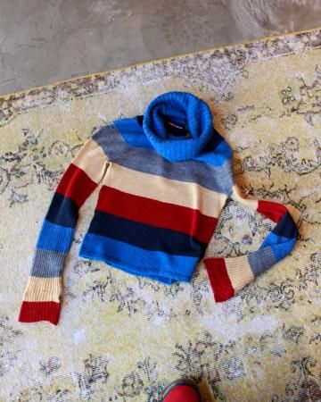 DKNY turtleneck border knit