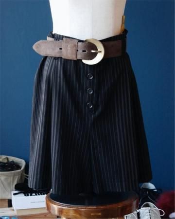 Pinstripe short pants