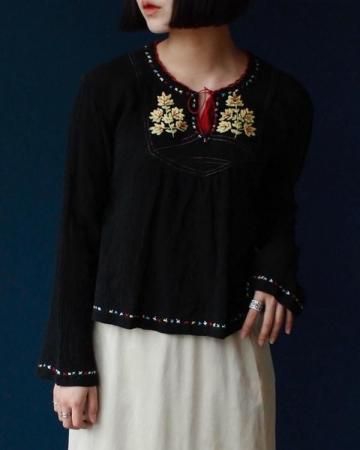 Cotton embroidery shirt(made in India)