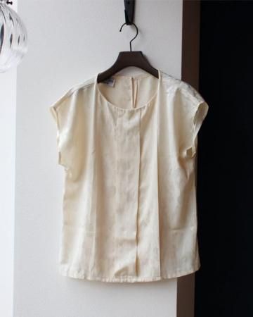 Satin french sleeve  pleat top(made in USA)