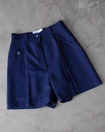 Tuck short pants(made in Italy)