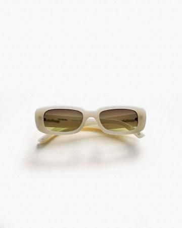 SZADEʥǡdollin ; ash