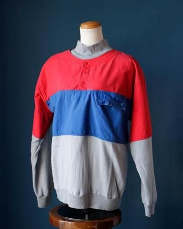 High neck sweatshirt