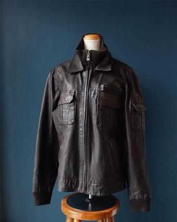 Rib neck leather jacket
