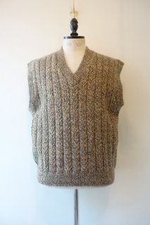 HERILL"Cashmere Nep Cable Vest"