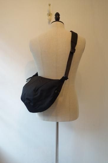 Graphpaper | BLANKOF 三日月ショルダーバッグ - アンリアル