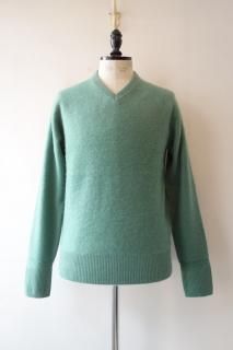 MAATEE AND SONS"CASHEMERE  V SWEATER"