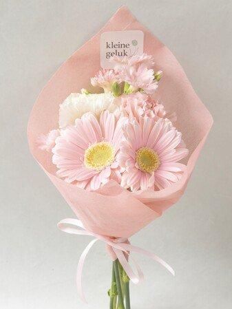 ピンクガーベラ＆バラの3方向で飾れるおしゃれクレセント造花リース母の日