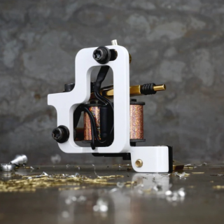<img class='new_mark_img1' src='https://img.shop-pro.jp/img/new/icons1.gif' style='border:none;display:inline;margin:0px;padding:0px;width:auto;' />Workhorse Irons Limited Adam Ciferri Tetris Liner - White x Gold