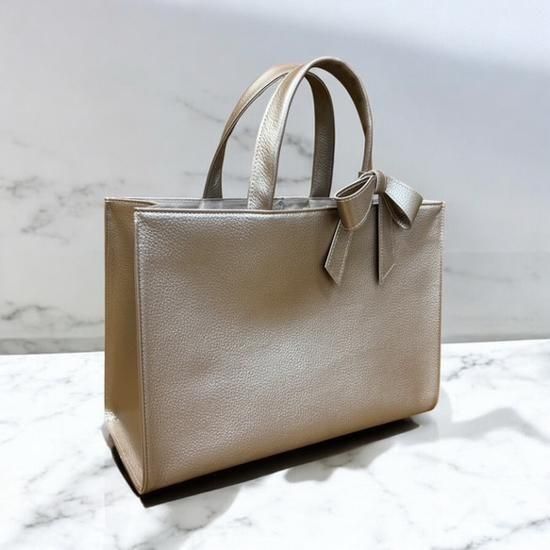 �����������ܳץ����󥯥쥶�� A4�б��ȡ��� ������650�� �賰����ǽ��ܥ��դ��ʥԥ󥯥�����ɡ�