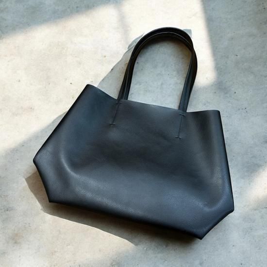 ����������A4�ե������б� ����ȥ���� ��Ť�ǿ��ޤ���ȡ��ȥХå� ��240g PU���ࡼ���쥶���ʥ֥�å���