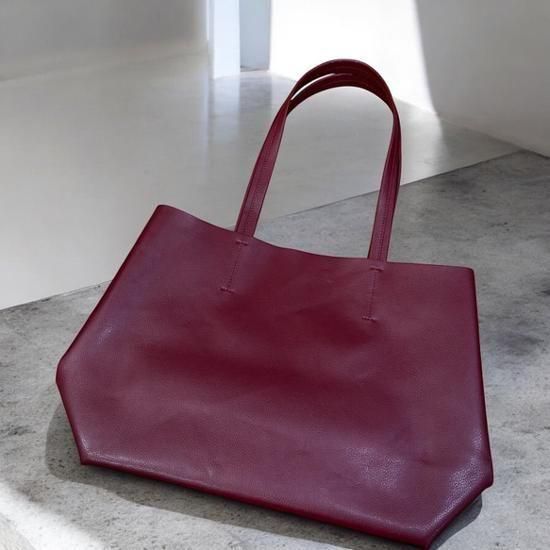 ����������A4�ե������б� ����ȥ���� ��Ť�ǿ��ޤ���ȡ��ȥХå� ��240g PU���ࡼ���쥶���ʥ磻���åɡ�