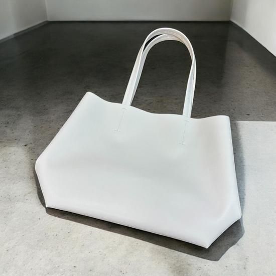 ����������A4�ե������б� ����ȥ���� ��Ť�ǿ��ޤ���ȡ��ȥХå� ��240g PU���ࡼ���쥶���ʥۥ磻�ȡ�