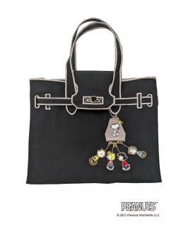 <img class='new_mark_img1' src='https://img.shop-pro.jp/img/new/icons14.gif' style='border:none;display:inline;margin:0px;padding:0px;width:auto;' />SNOOPY KEY CHARM/ New Classical Eco Bag (S) BLACK
