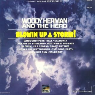 HERMAN, WOODY blowin' up a storm! SUS-5139