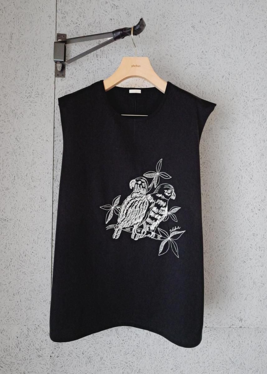 Two Birds Sleeveless T-shirt Black