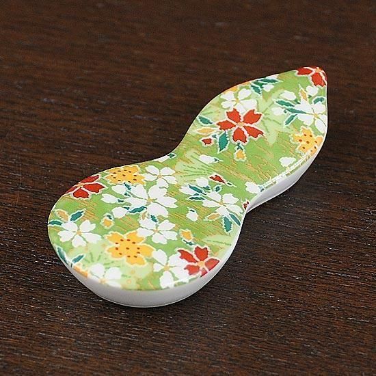 箸置き　カラフルな日本の友禅デザイン　4種類セット 楽天市場】【最大300円OFFクーポン有り】 箸置き 6色セット 豆型