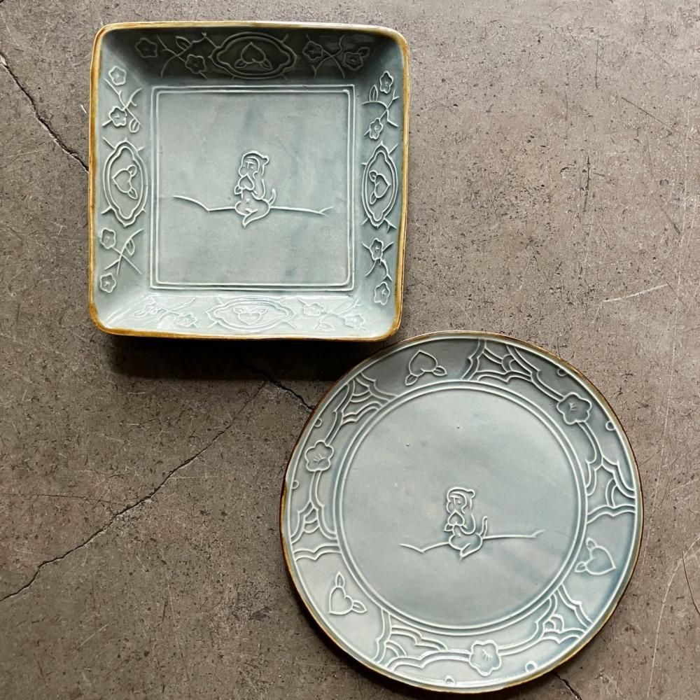 元角皿 廃盤：【MON-紋-】13cm正角皿 金 - とうしょう窯