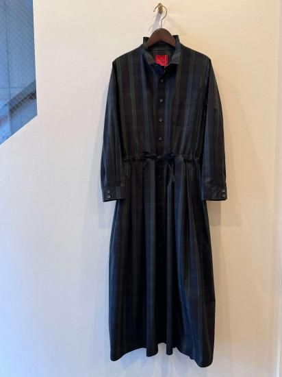 極美品 LIROMA 長袖 シャツワンピース ナイロン ロング 極美品 LIROMA 長袖 シャツワンピース ナイロン ロング LIROMA