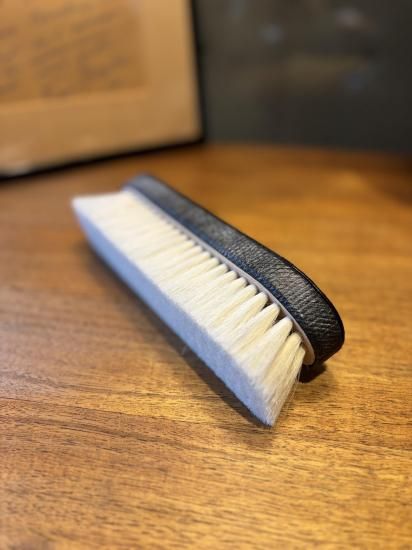 週末限定値下げ　THE SOLE ロシアンカーフ　　ブラック　山羊毛　洋服ブラシ THESOLE｜ザソール｜洋服ブラシ｜ロシアンカーフ - LE CLOSET +