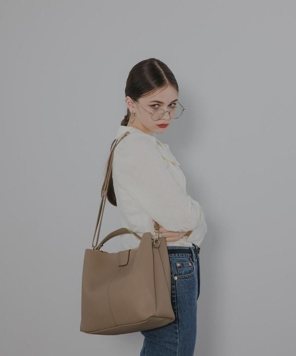 Ferran ե Beige