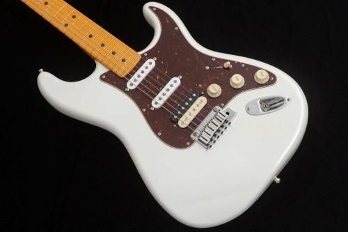 usedFender / American Ultra Stratocaster HSS Mod Arctic Pearl #US2302556 3.67kgTONIQ͡