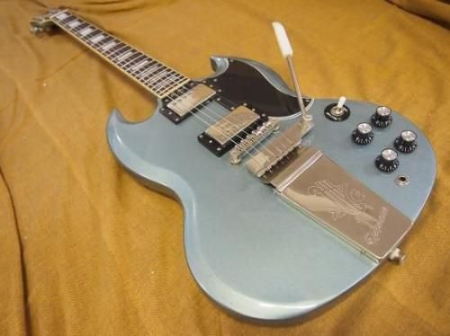 Epiphone	SG Custom with Maestro TV Pelham Blue 