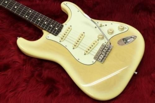 Fender Japan ST62BN (bird's-eye neck)  1994-1995 S0 Serial MADE IN JAPAN