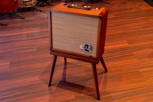 newTaylor / Circa 74TONIQ͡