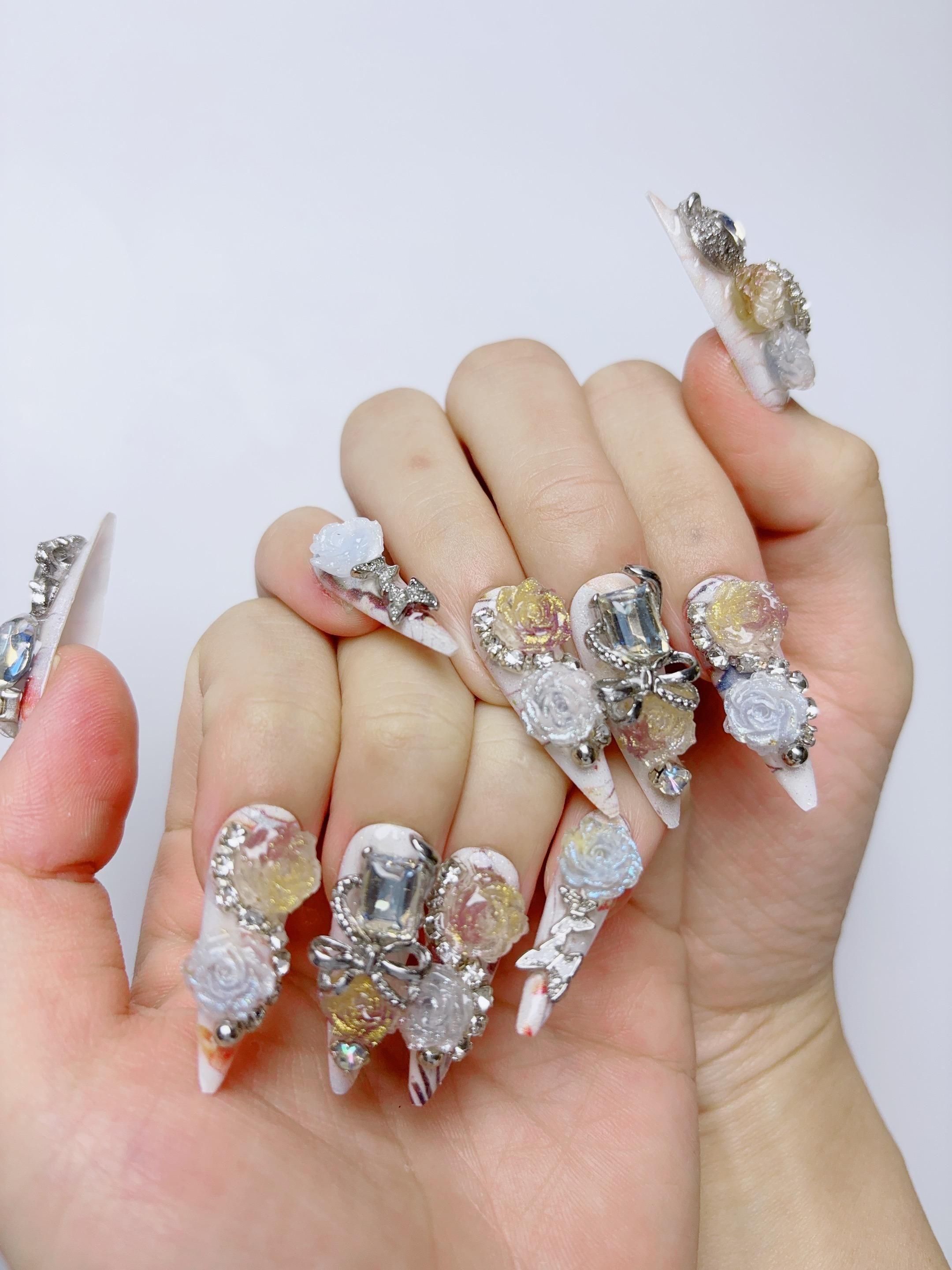 <img class='new_mark_img1' src='https://img.shop-pro.jp/img/new/icons1.gif' style='border:none;display:inline;margin:0px;padding:0px;width:auto;' />Donas Boutique