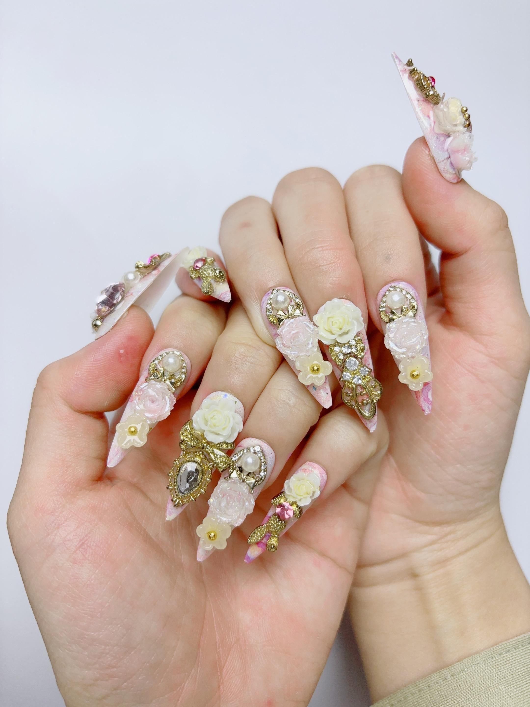 <img class='new_mark_img1' src='https://img.shop-pro.jp/img/new/icons1.gif' style='border:none;display:inline;margin:0px;padding:0px;width:auto;' />Donas Boutique